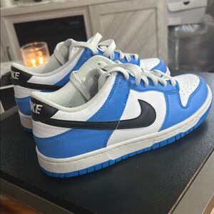 Nike Men's Blue and White Sneakers
